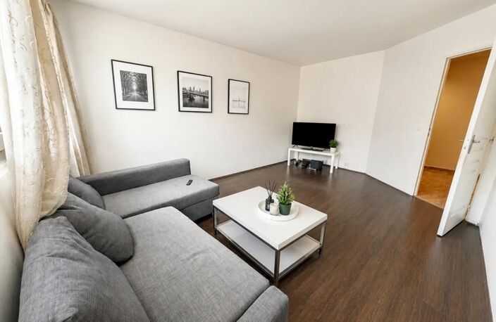 Appartement F4 de 76m2 en rez-de-chaussée dans résidence rénovée — photo 4