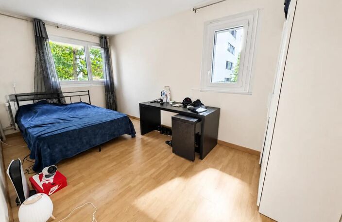 Appartement F4 de 76m2 en rez-de-chaussée dans résidence rénovée — photo 5
