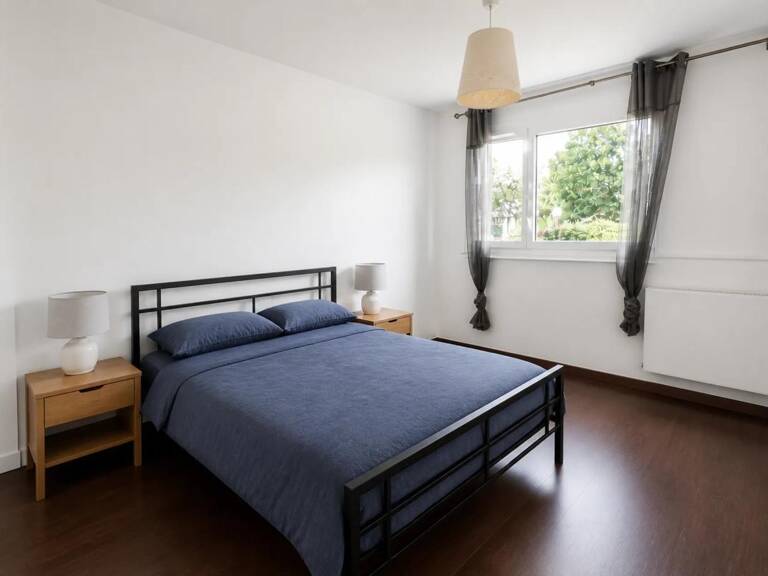 Appartement F4 de 76m2 en rez-de-chaussée dans résidence rénovée — photo 1