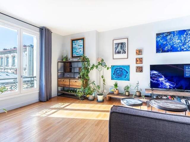 Appartement 3 pièces de 70m² à Paris 19 — photo du bien