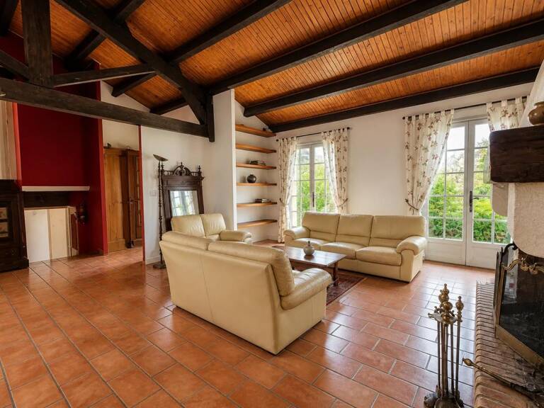 Maison de 8 pièces de 169 m² à Saint-Pons-de-Thomières — photo 1