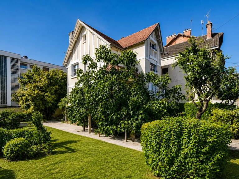 Maison de 8 pièces de 160 m² à Troyes — photo 1