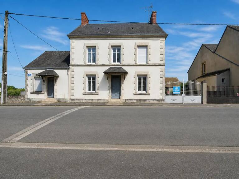 Maison Bourgeoise de 8 pièces de 185 m² à Châteaumeillant — photo 1