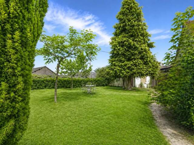 Maison Bourgeoise de 8 pièces de 185 m² à Châteaumeillant — photo du bien
