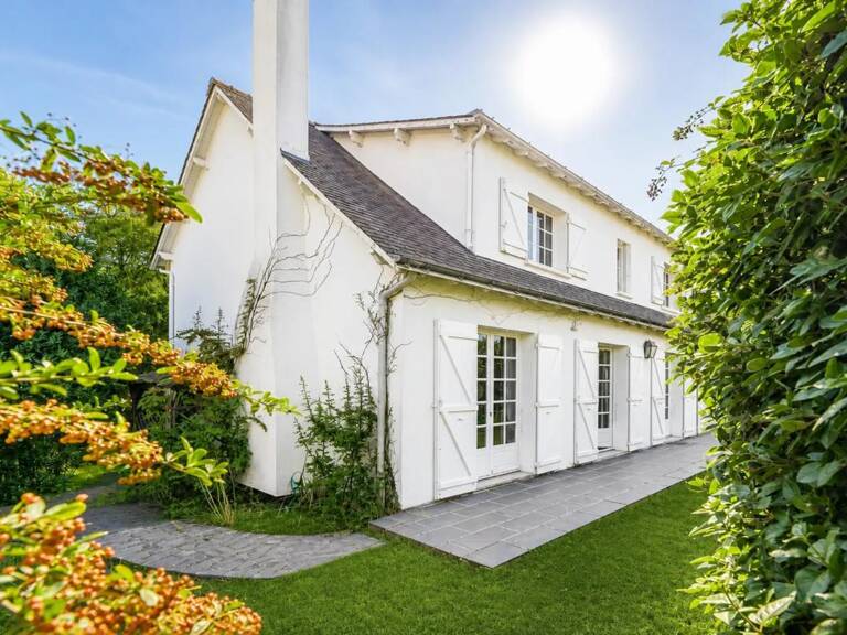 MAISON STYLE DE MAITRE DE 132M2- 4 CHAMBRES-JARDIN ET GARAGE — photo 1