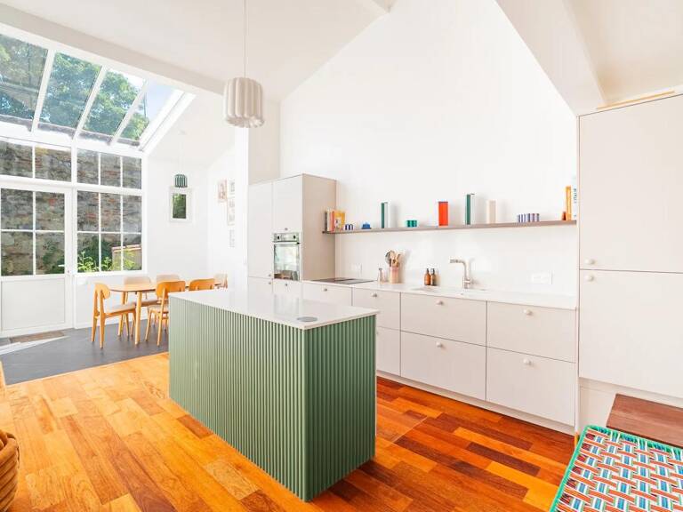 Maison en pierre rénovée de 142m² avec jardin – Saint Seurin — photo 1