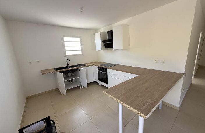 A louer maison F4 de 86 m2 sur la Plaine des palmistes — photo 3