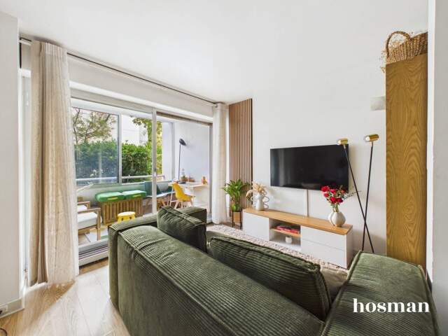 Appartement 3 pièces de 47m² avec balcon et terrasse - Rue Lecourbe, Paris — photo du bien