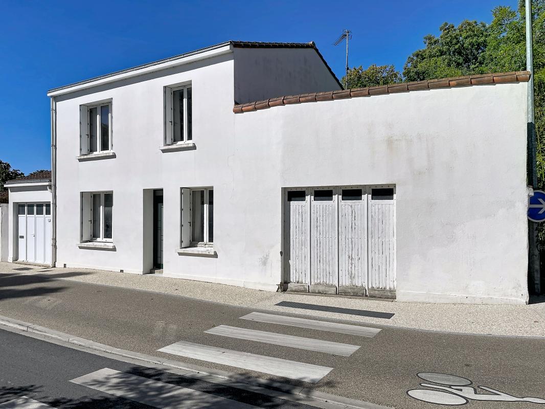 Villa / Maison  T4 à vendre Rochelle (La) 17000