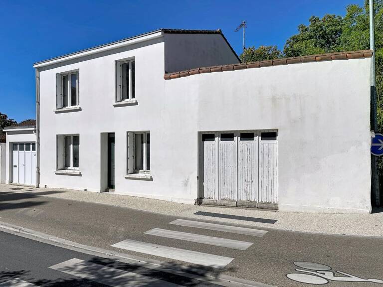 MAISON LA ROCHELLE LAFOND - PROCHE COMMERCES — photo 1