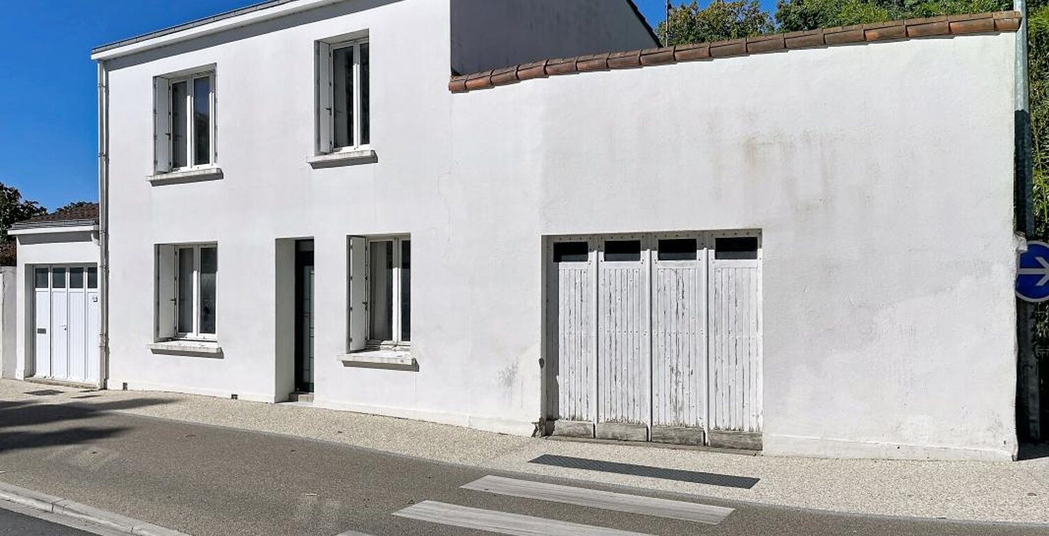 MAISON LA ROCHELLE LAFOND - PROCHE COMMERCES — photo 1