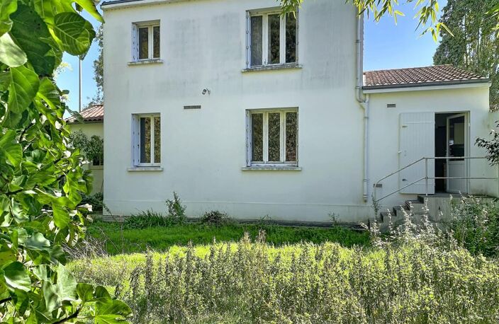 MAISON LA ROCHELLE LAFOND - PROCHE COMMERCES — photo 2