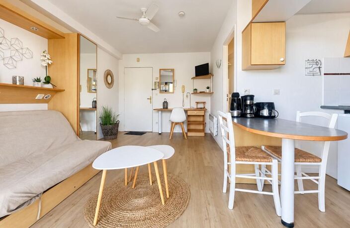 APPARTEMENT T2 + TERRASSE ET PARKING AUX MINIMES — photo 4