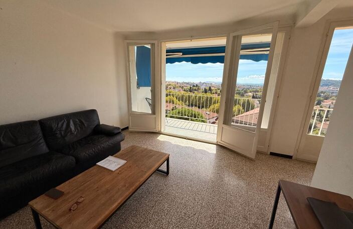 T4 - CENTRE VILLE - VUE MER — photo 3