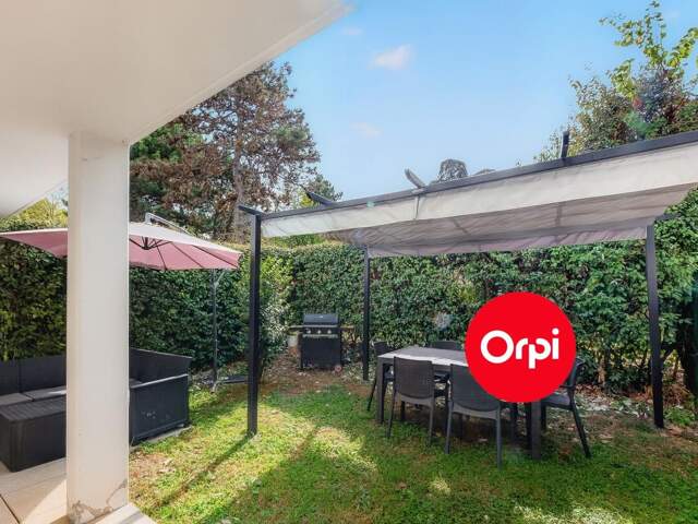 Appartement À Vendre Rez-de-jardin - Secteur Berliet à 3,5km de Lyon - 1km du parc de Parilly — photo du bien