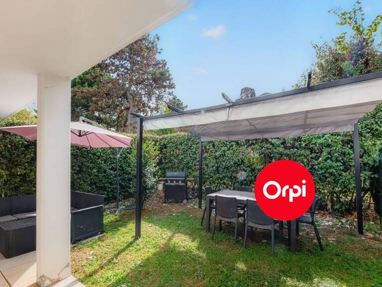 Appartement À Vendre Rez-de-jardin - Secteur Berliet à 3,5km de Lyon - 1km du parc de Parilly — photo 1