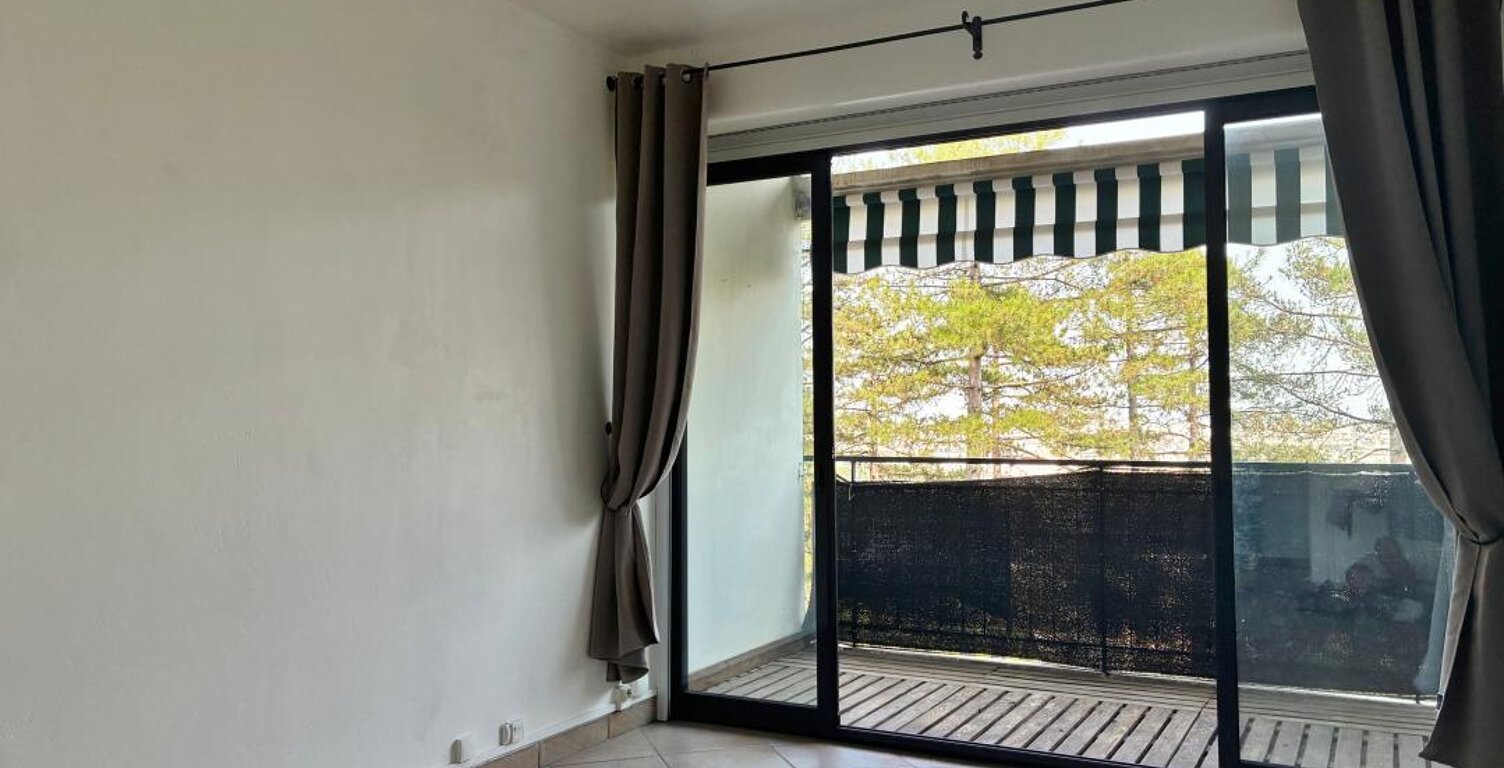 Appartement À Vendre — photo 1