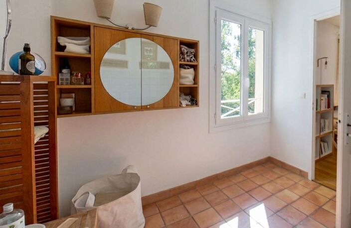 EXCLUSIVITE MAGNIFIQUE MAISON 5 CHAMBRES AVEC PISCINE AU DU GOLF DE LA TOUR DE SALVAGNY — photo 3