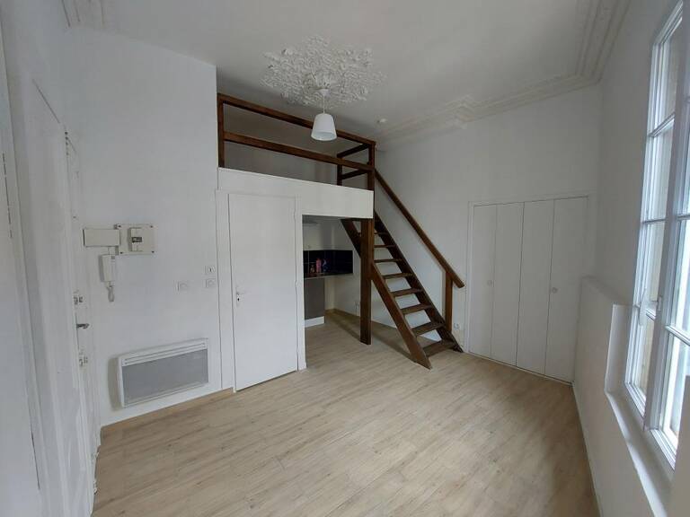 Location : appartement T1 (17 m²) à LUNEL — photo 1