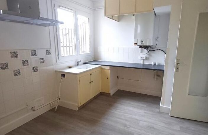 A louer spacieux T4 avec garage et balcon - centre-ville MONT DE MARSAN — photo 2