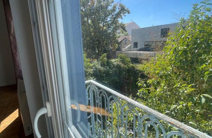 Dax, cœur historique – T2 dans une rue piétonne — photo 4