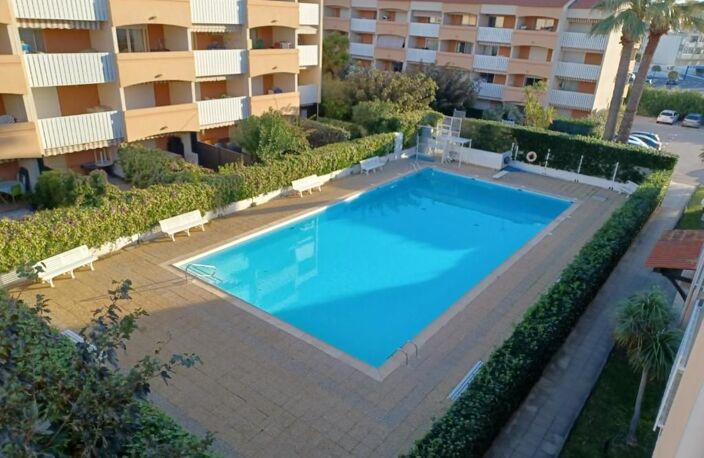Appartement T2 avec terrasse plein sud- Résidence sécurisée avec piscine au coeur des Sablettes — photo 2