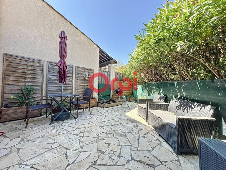 MAISON MEUBLEE 30m² FREJUS - CLIMATISATION - JARDIN - PISCINE — photo 1
