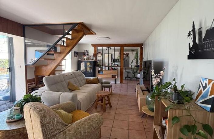 BELLE MAISON FAMILIALE DE 161 M² – AU CALME — photo 2