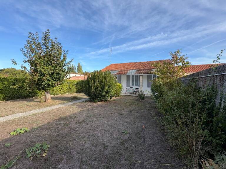 Maison à vendre avec dépendances - DOLUS D'OLERON — photo 1