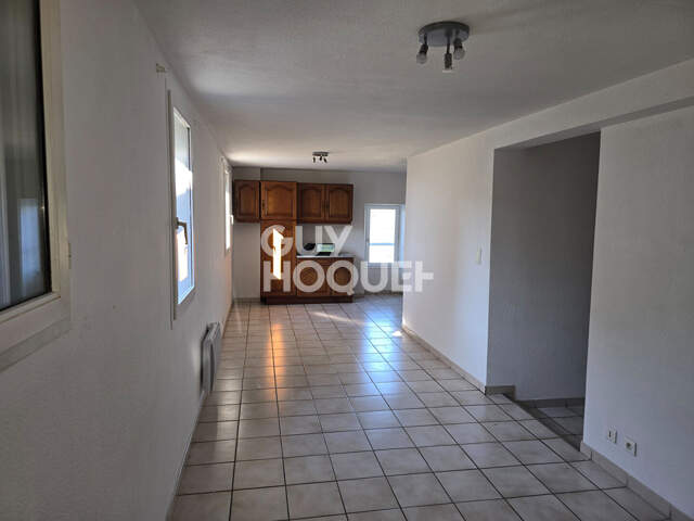 Appartement 3 pièces à louer à Vinezac, proche écoles et commodités — photo du bien