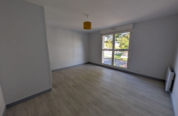 Appartement Saint Cyr Sur Loire 1 pièce(s) 28 m2 — photo 2