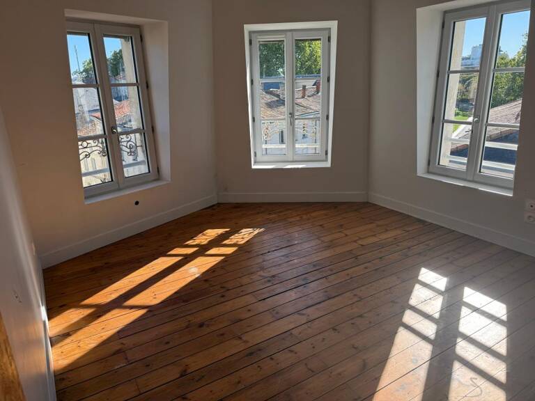Appartement À Louer centre de  Niort — photo 1