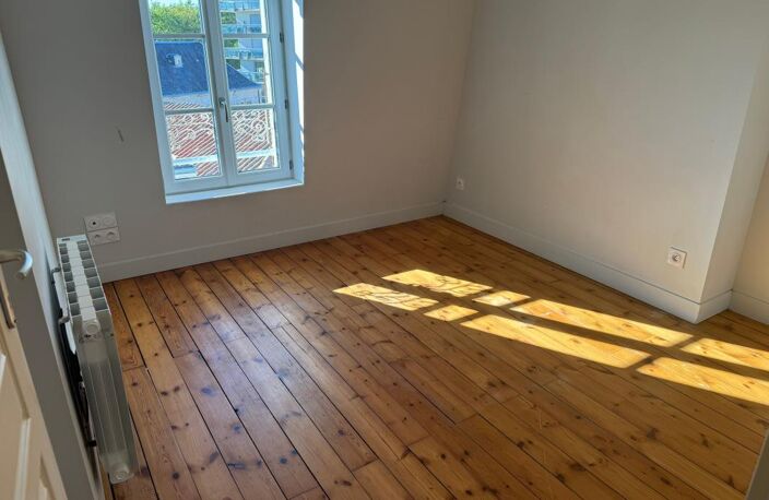 Appartement À Louer centre de  Niort — photo 3