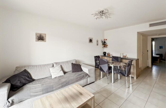 Appartement À Vendre — photo 2