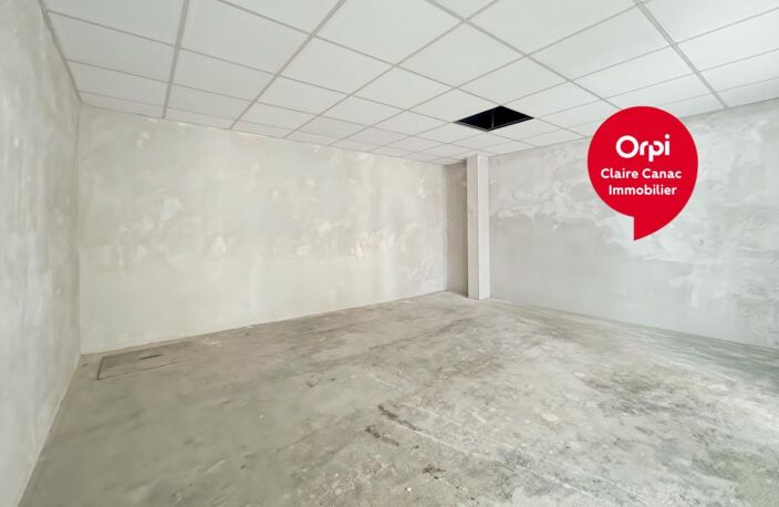 Bien Commercial À Louer — photo 2