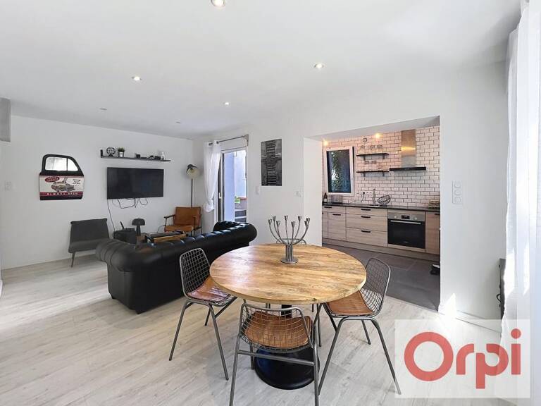 Appartement À Vendre — photo 1