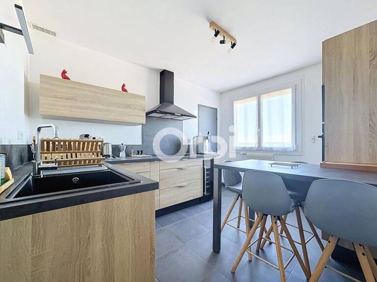 Limoges — Élégant T5 familial de 104 m² entièrement rénové avec vue panoramique — photo 1