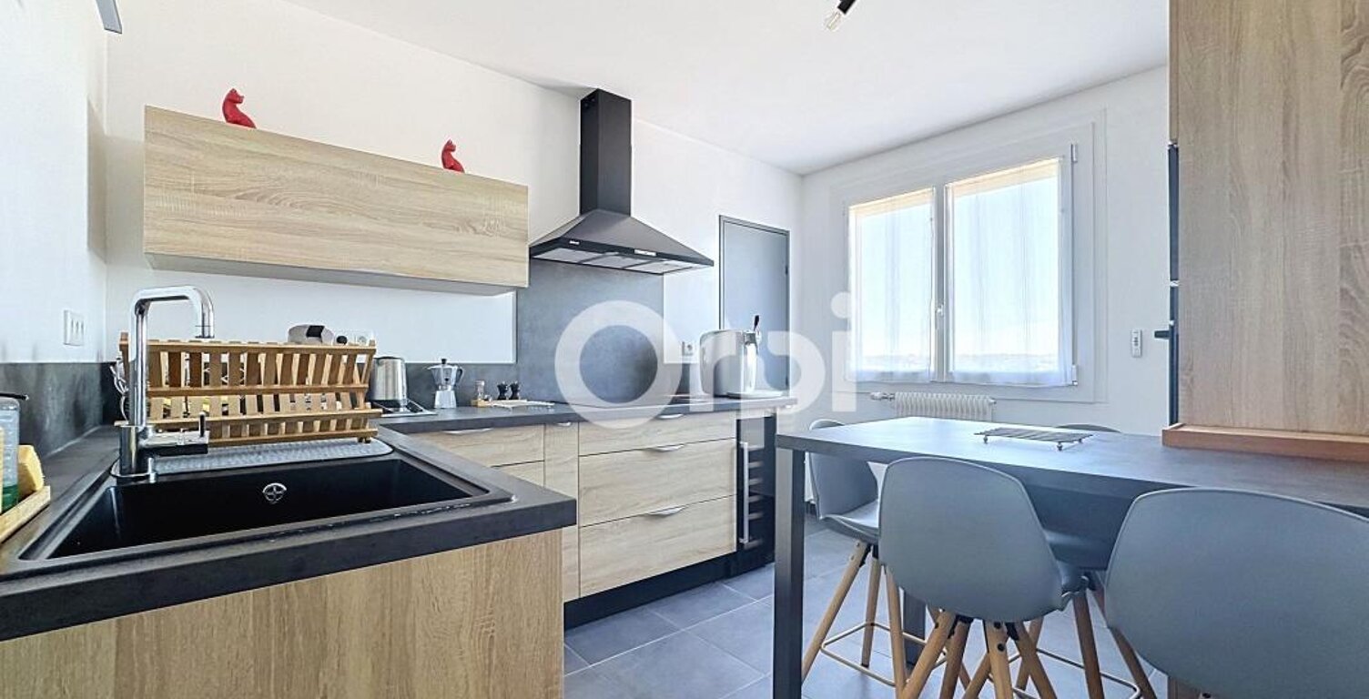 Limoges — Élégant T5 familial de 104 m² entièrement rénové avec vue panoramique — photo 1