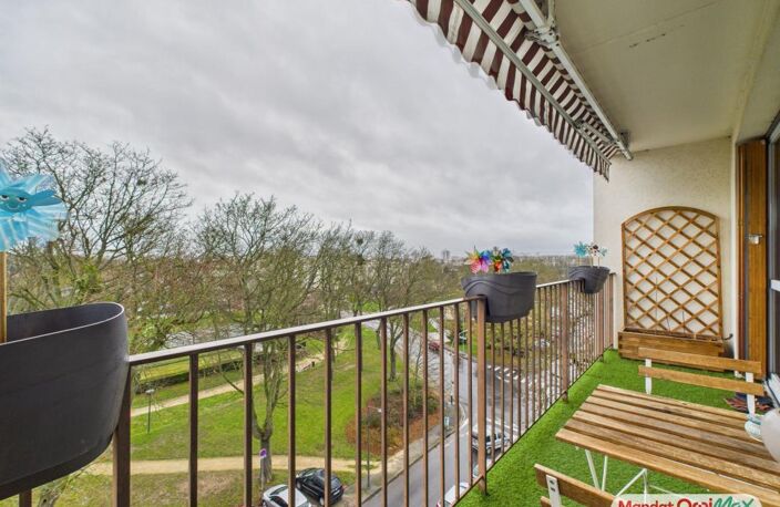 À VENDRE REIMS - SAINT-REMI : T6 Rénové 4 chambres Balcons et Box — photo 3