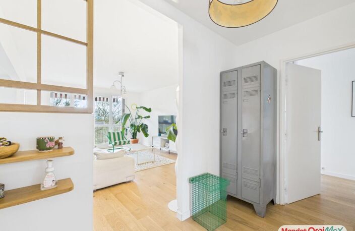 À VENDRE REIMS - SAINT-REMI : T6 Rénové 4 chambres Balcons et Box — photo 5