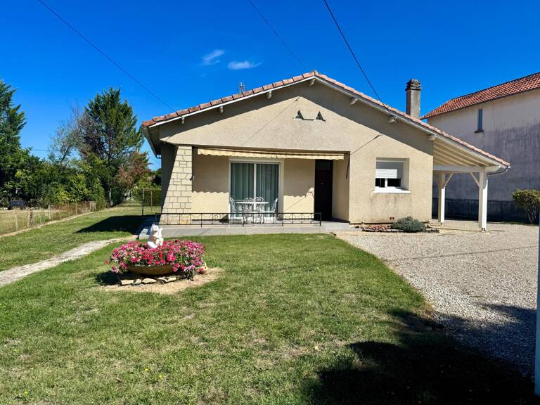 Maison rénovée avec deux garages à Bias — photo 1