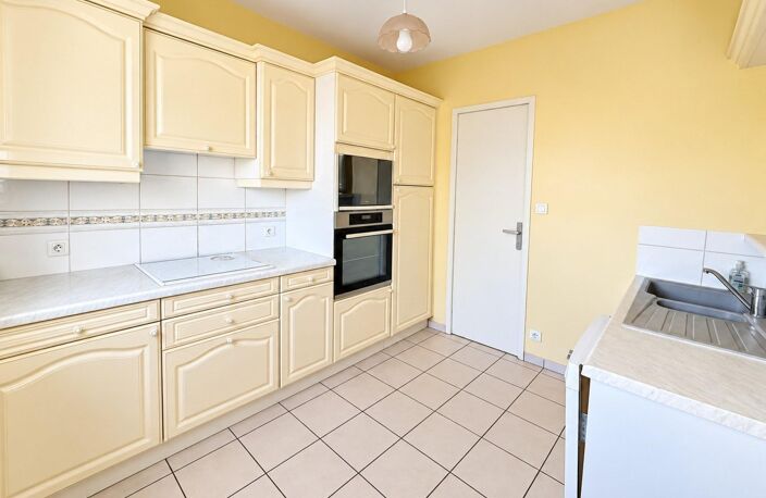 DUPLEX 4 CHAMBRES AVEC JARDIN PRIVATIF ET GARAGE — photo 2