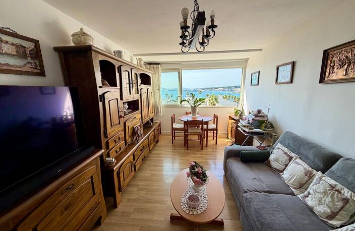 Toulon 83000 - appartement type 3 vue mer - cave et parking — photo 2