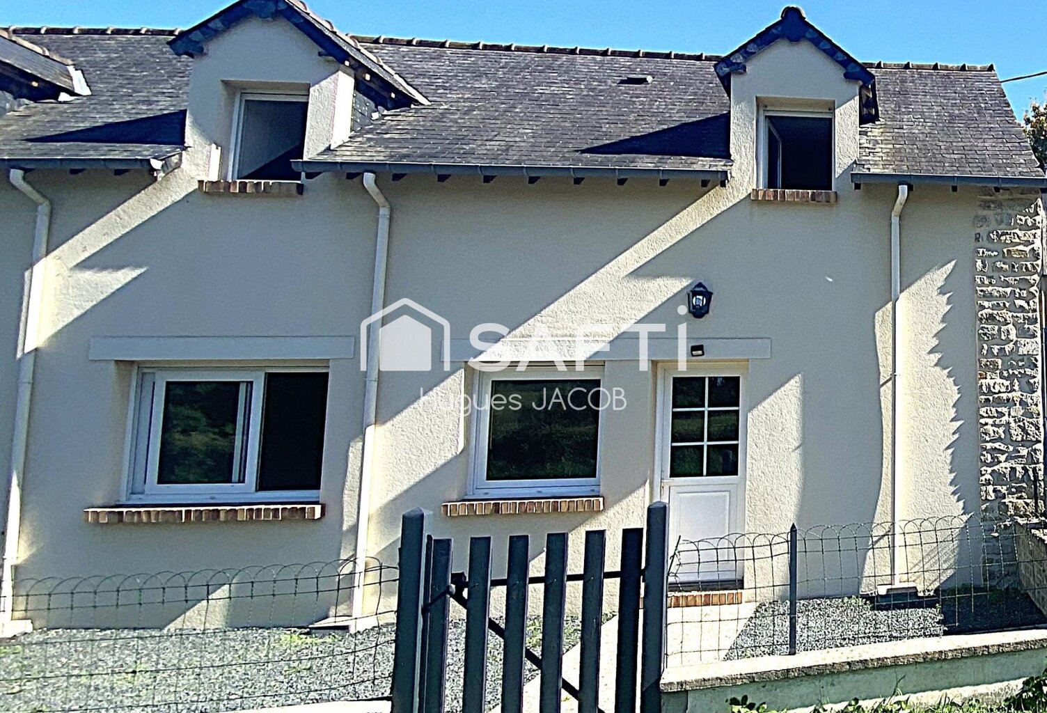 Maison 3 pièces avec une cave et une dépendance — photo 1