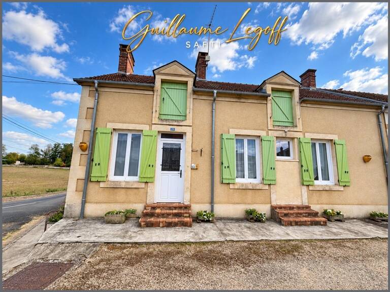 Maison rénovée, terrain 2 400 m² et dépendances — photo 1
