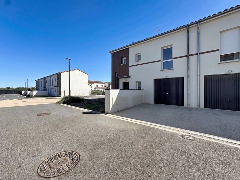LONGAGES – VILLA RÉCENTE DE 83 M² – 3 CHAMBRES – GARAGE — photo 1