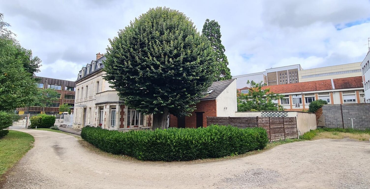Appartement À Louer — photo 1