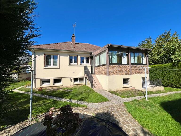 Maison  5 pièce(s) 95 m2 - sur Sous-sol 82m² - Terrain de 1607m² — photo 1
