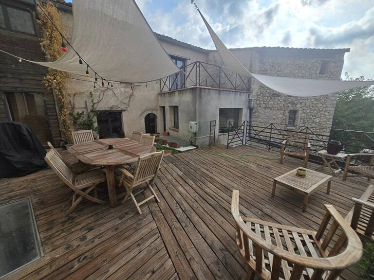 Charmante et agréable maison de village de plus de 10 pièces et 5 chambres avec de multiples possibilités d'une surface habitable de 220 M2 avec grandes caves et  terrasses — photo 1