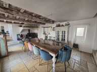 Charmante et agréable maison de village de plus de 10 pièces et 5 chambres avec de multiples possibilités d'une surface habitable de 220 M2 avec grandes caves et  terrasses — photo 3